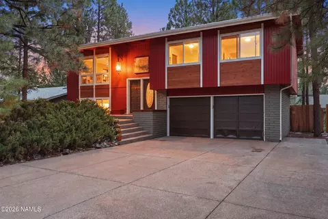 Exterior - 801 E Crestview Ave, Flagstaff, AZ 86001 photo 2 of 12