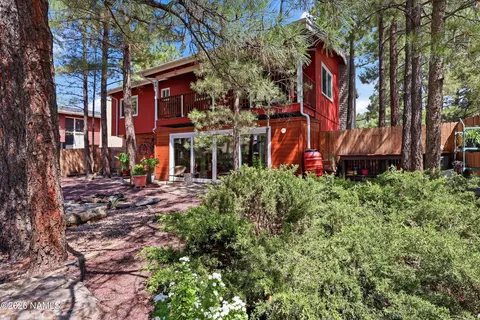 Exterior - 801 E Crestview Ave, Flagstaff, AZ 86001 photo 10 of 12