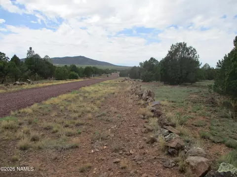 1237 E Alimos Way, Williams, AZ 86046 photo 2