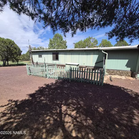Exterior - 1112 E Tamarack St, Williams, AZ 86046 photo 5 of 9
