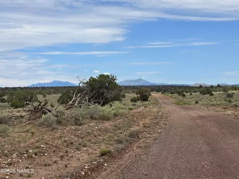 2097 Watchtower Pass, Williams, AZ 86046 photo 2