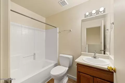 Bath - 1653 E Jacob Way, Flagstaff, AZ 86001 photo 2 of 2