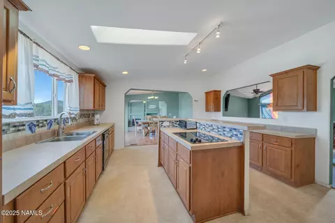 973 E Alimos Way, Williams, AZ 86046 photo 4