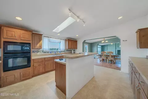 973 E Alimos Way, Williams, AZ 86046 photo 5