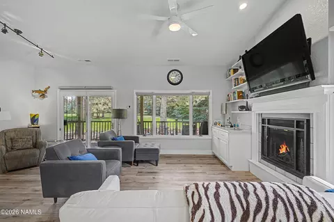 Living - 6001 E Laurel Loop, Flagstaff, AZ 86004 photo 1 of 2