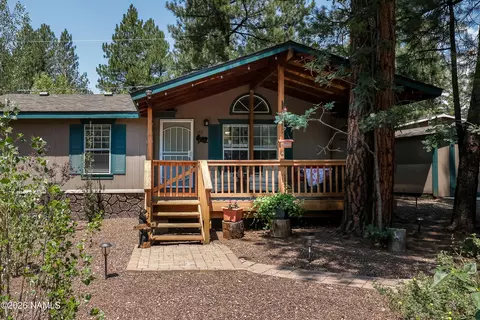 140 Hunter Pl, Munds Park, AZ 86017