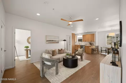 2567 W Pikes Peak Dr, Flagstaff, AZ 86001