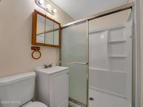 Bath - 7329 E Long Bow Dr, Williams, AZ 86046 photo 1 of 2