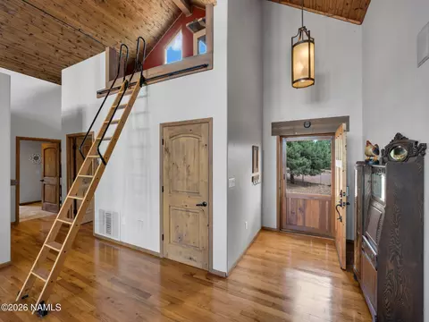 Entry Way - 1665 E Broken Arrow Dr, Williams, AZ 86046 photo 2 of 3