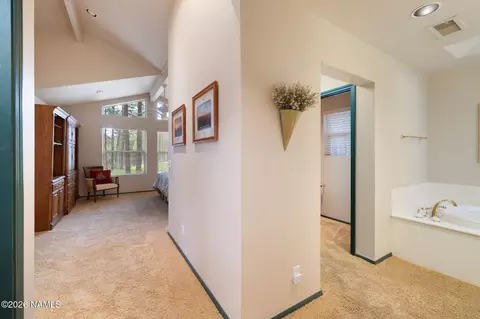 Entry Way - 5145 E Hickory Dr, Flagstaff, AZ 86004 photo 6 of 6