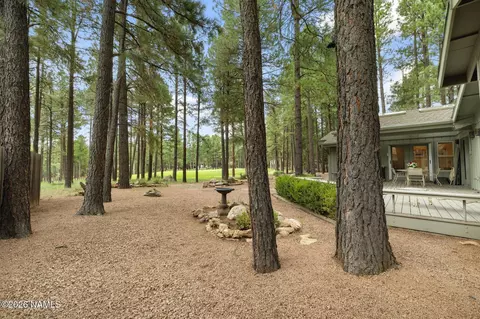Exterior - 5145 E Hickory Dr, Flagstaff, AZ 86004 photo 11 of 15