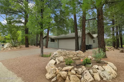 Exterior - 5145 E Hickory Dr, Flagstaff, AZ 86004 photo 2 of 15