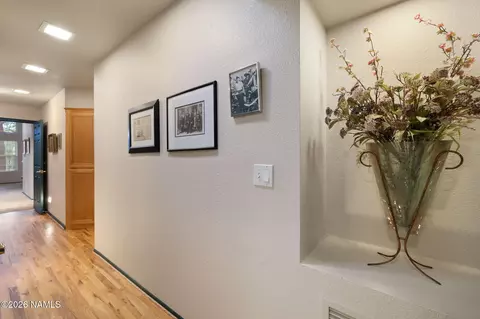 Entry Way - 5145 E Hickory Dr, Flagstaff, AZ 86004 photo 3 of 6