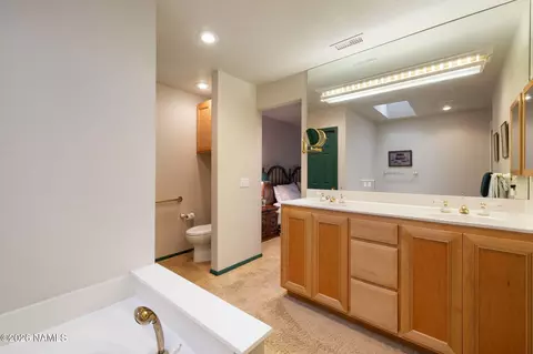 Bath - 5145 E Hickory Dr, Flagstaff, AZ 86004 photo 4 of 6