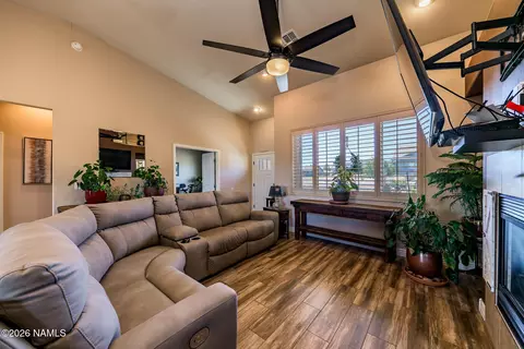 Living - 190 Trilogy Dr, Williams, AZ 86046 photo 2 of 2
