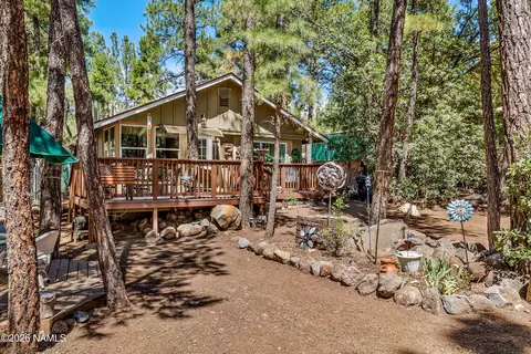 1050 E Caribou Rd, Munds Park, AZ 86017