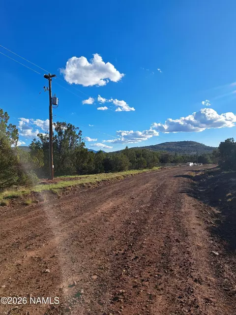 1473 E Barbara Rd, Williams, AZ 86046 photo 6