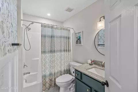 Bath - 38 E Mohawk Dr, Flagstaff, AZ 86005 photo 1 of 3