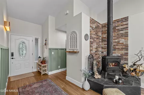 Entry Way - 38 E Mohawk Dr, Flagstaff, AZ 86005 photo 1 of 1
