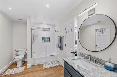 Bath - 38 E Mohawk Dr, Flagstaff, AZ 86005 photo 3 of 3