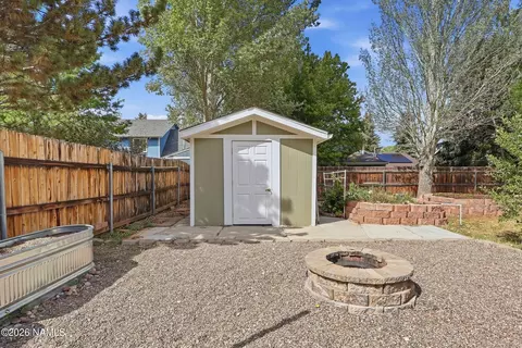 Exterior - 6814 Eagle Crest Dr, Flagstaff, AZ 86004 photo 3 of 11