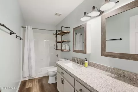 Bath - 6814 Eagle Crest Dr, Flagstaff, AZ 86004 photo 1 of 4