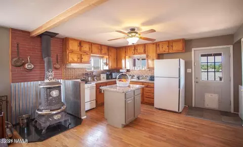 Kitchen - 3106 E Funnel Rd, Williams, AZ 86046 photo 1 of 3