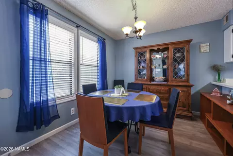 Dining - 4275 E Spring Meadows Cir, Flagstaff, AZ 86004 photo 1 of 1