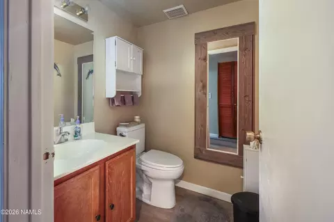 Bath - 4275 E Spring Meadows Cir, Flagstaff, AZ 86004 photo 1 of 3