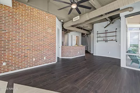 Living - 1 E Lexington Ave #503, Phoenix, AZ 85013 photo 2 of 6