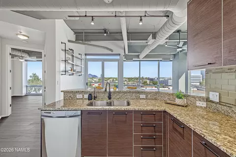 Kitchen - 1 E Lexington Ave #503, Phoenix, AZ 85013 photo 2 of 3