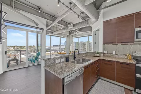 Kitchen - 1 E Lexington Ave #503, Phoenix, AZ 85013 photo 1 of 3