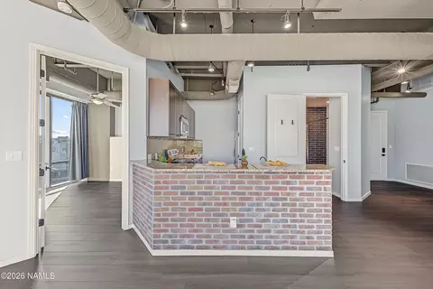 Kitchen - 1 E Lexington Ave #503, Phoenix, AZ 85013 photo 3 of 3