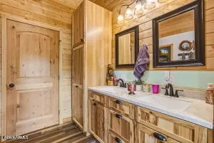 Bath - 2486 Deer Path, Happy Jack, AZ 86024 photo 1 of 3