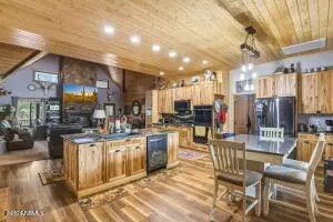 Kitchen - 2486 Deer Path, Happy Jack, AZ 86024 photo 1 of 2