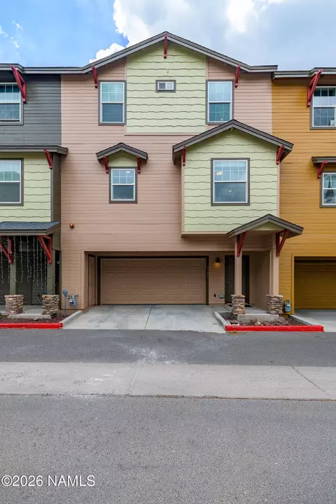 2451 W Pikes Peak Dr, Flagstaff, AZ 86001
