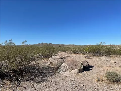 1205 W Haystack Dr, Meadview, AZ 86444 photo 2