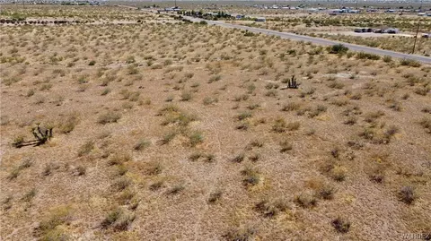 000 S Estrella Rd, Golden Valley, AZ 86413