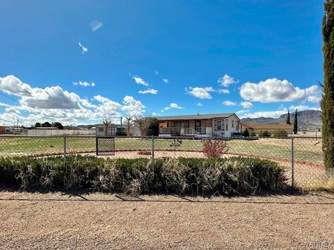 3965 N Rainbow Dr, Kingman, AZ 86409