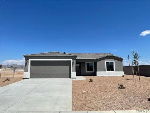 496 S Santa Rosalia Bay, Golden Valley, AZ 86413