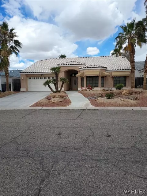 2069 E Desert Lks, Fort Mohave, AZ 86426