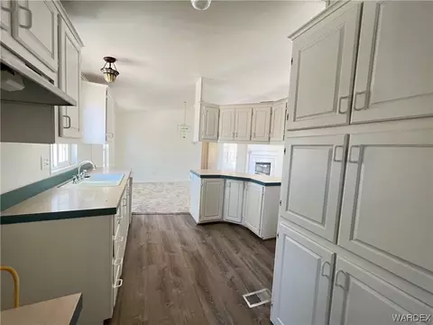 2625 E Ames Ave, Kingman, AZ 86409 photo 9