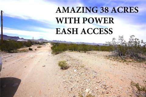 6835 W Diabase Dr, Golden Valley, AZ 86413