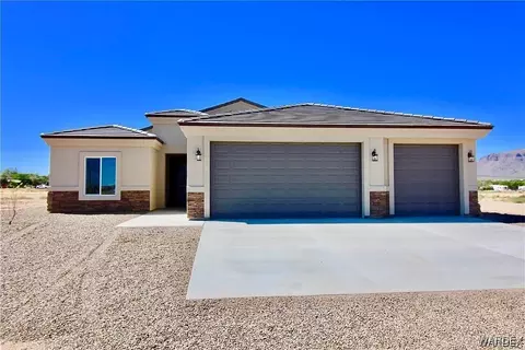 3825 Benton St, Kingman, AZ 86409