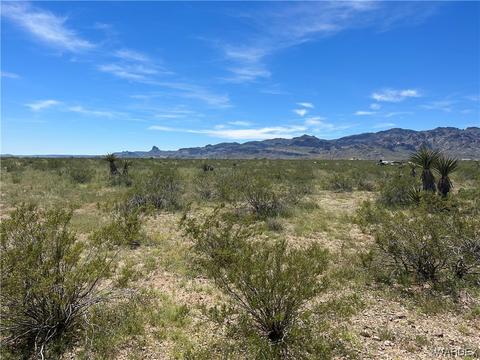 3321 S Alexandrite Rd, Golden Valley, AZ 86413