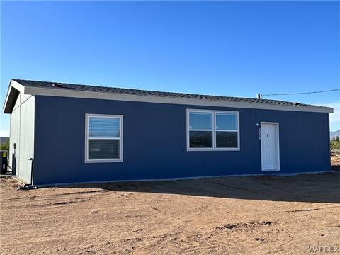 5427 W Burro Dr, Golden Valley, AZ 86413