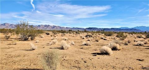 00 S La Osa Rd, Golden Valley, AZ 86413