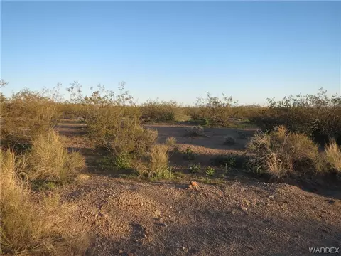 4203 E Loma Dr, Kingman, AZ 86401