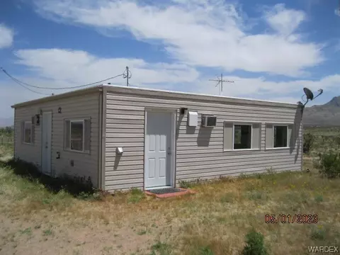 18049 N Mesquite Rd, Dolan Springs, AZ 86441