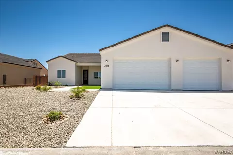 2216 E Twins Dr, Fort Mohave, AZ 86426